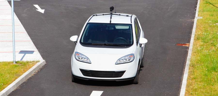 Driverless Cars: 2 Interesting Articles